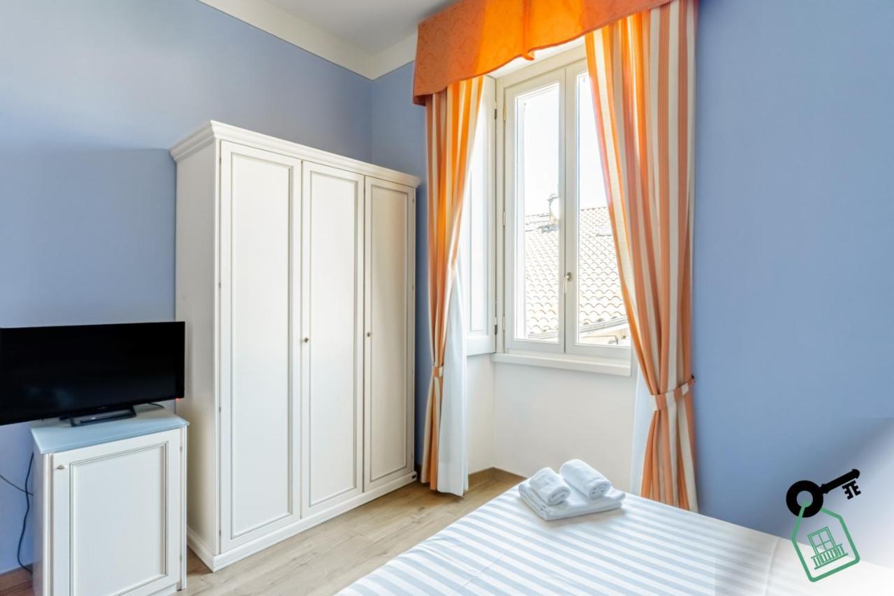 Hotel Rooms Lago Maggiore แวร์บาเนีย ภายนอก รูปภาพ